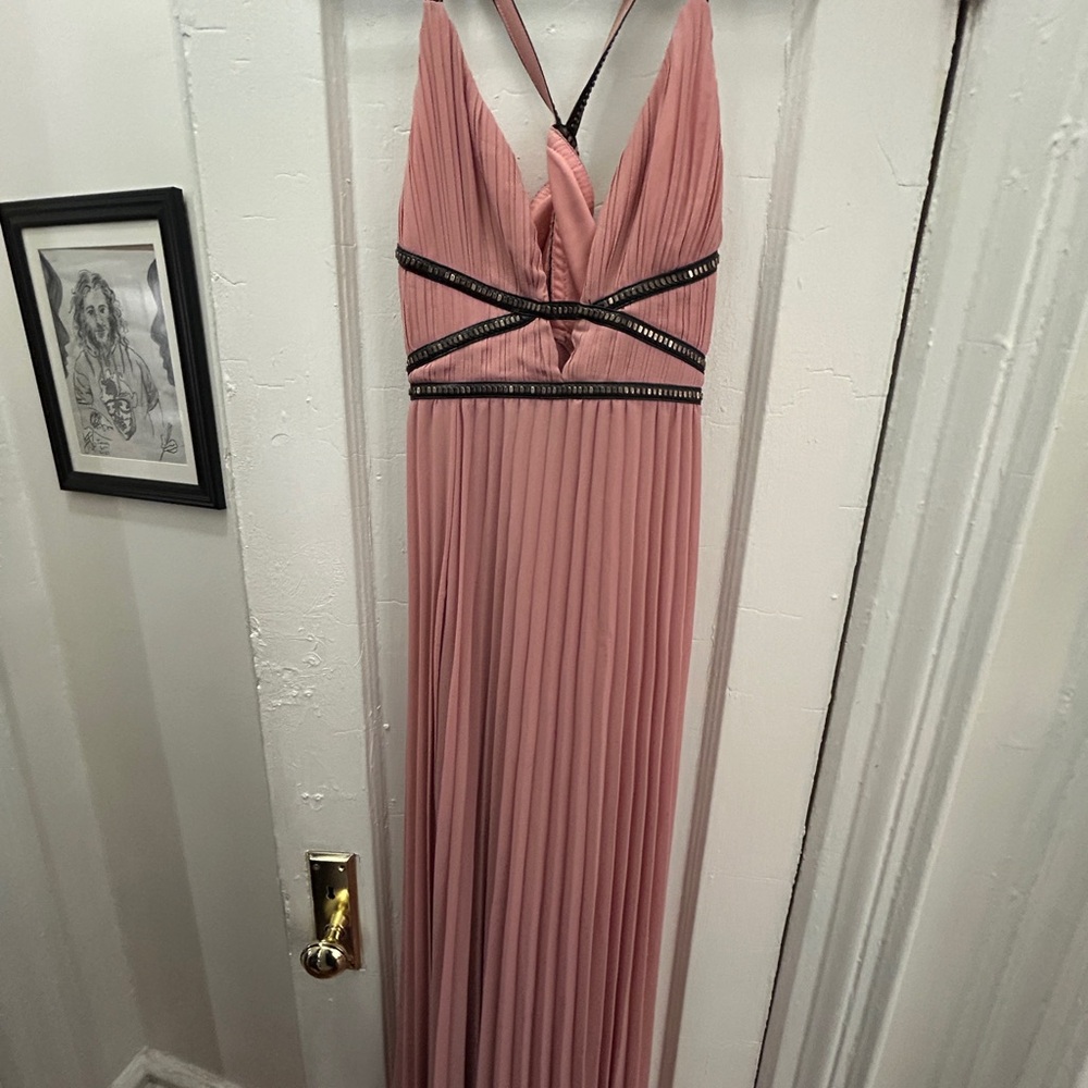 Elegant Pink Pleated Dress
